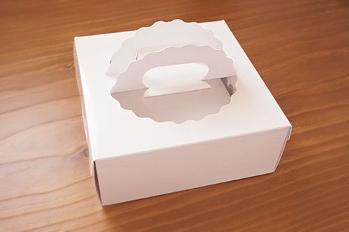 파이 상자 3호 - 화이트 / (레이스 손잡이, 테두리 무늬받침)